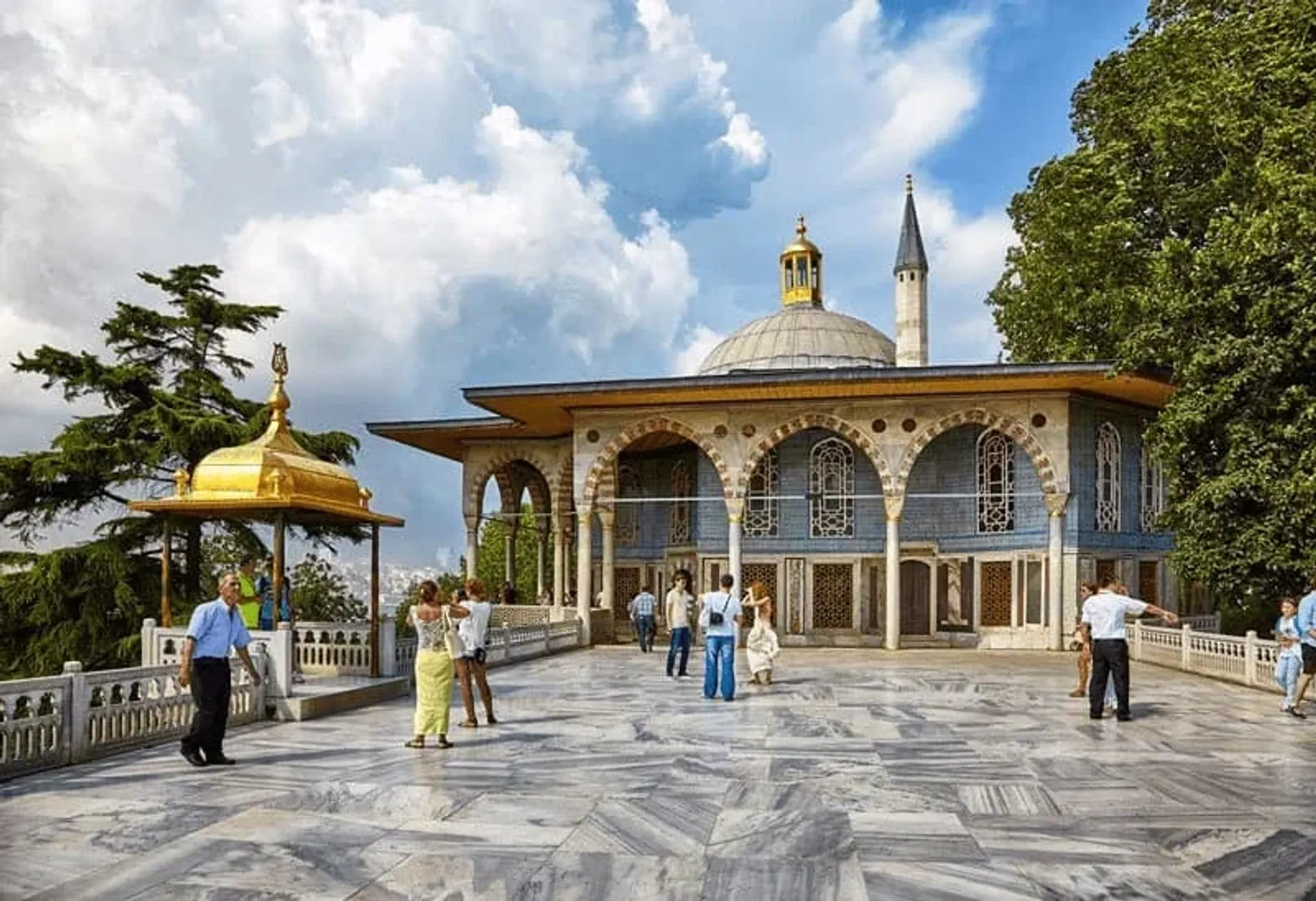Topkapi Palace Museum Guided Tour Including Entry Tickets