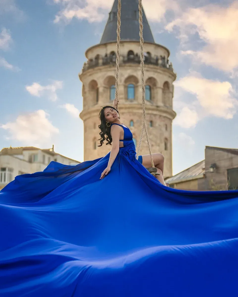 Rooftop Galata: фотосессия Flying Dress
