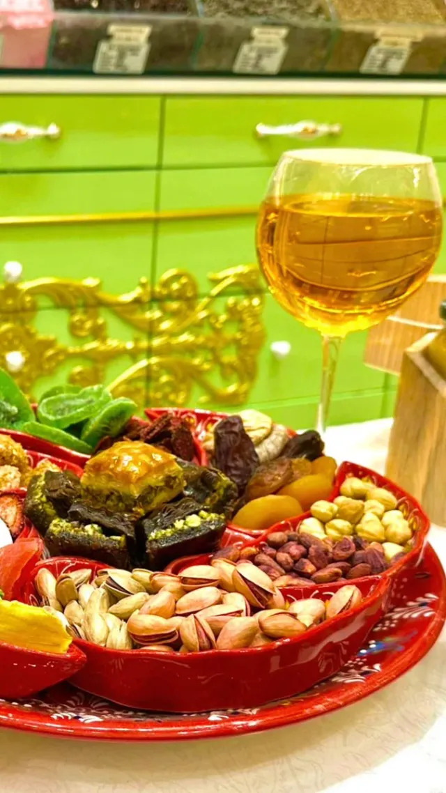 Spice Bazaar Turkish Delights & Herbal Teas Tasting Experience in Istanbul