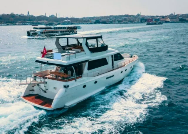 Tur Privat de Înot cu Yachtul în Insulele din Istanbul