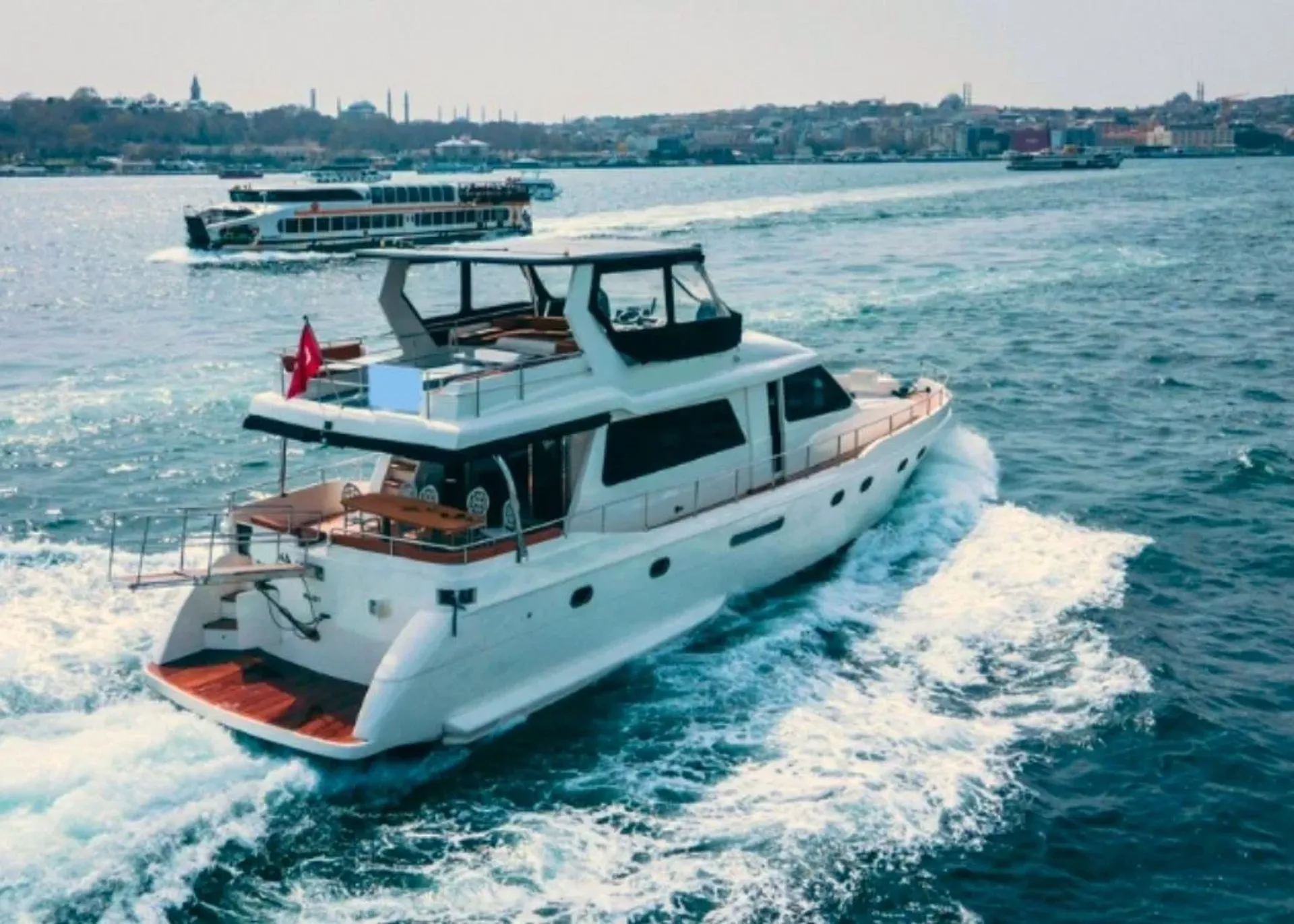 Tur Privat de Înot cu Yachtul în Insulele din Istanbul