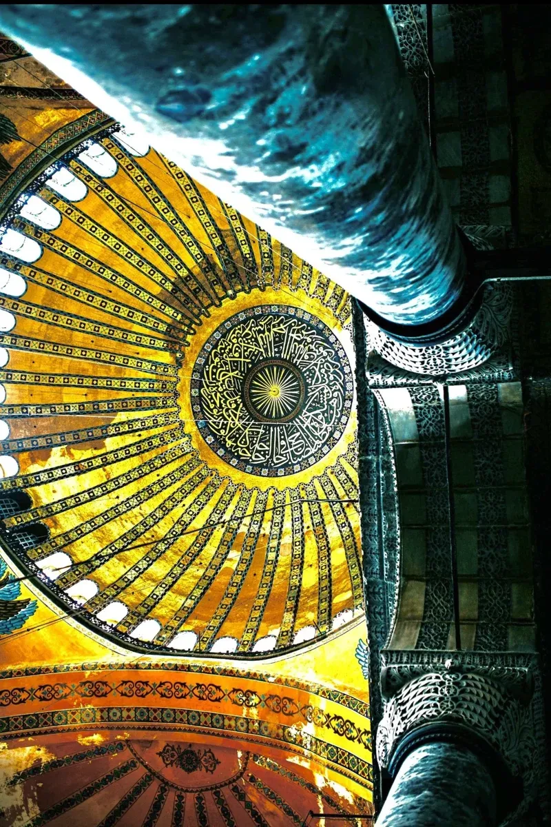 Hagia Sophia ガイドツアー（チケット購入列スキップ入場付き）