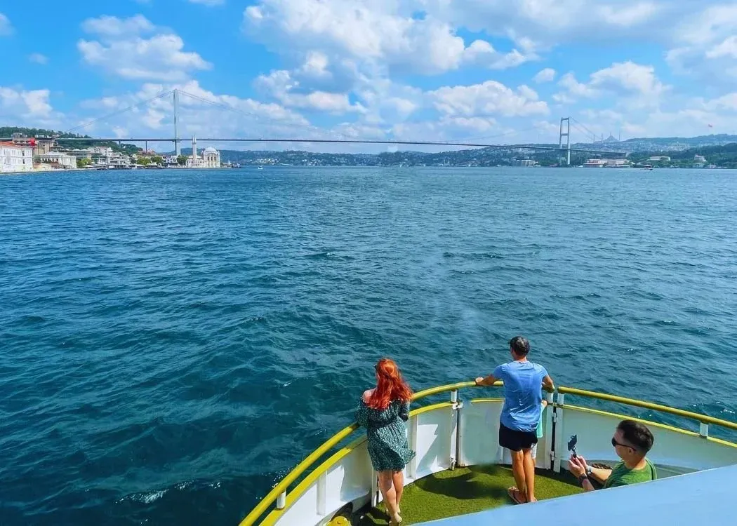 Crociera panoramica sul Corno d’Oro e sul Bosphorus con Audioguida