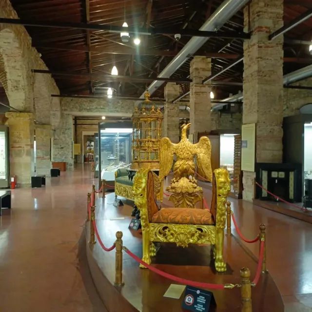 The Palace Collections Museum Είσοδος Skip-the-Ticket-Line με Ηχητικό Οδηγό