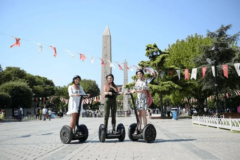 Ξενάγηση στην Παλιά Πόλη με Segway