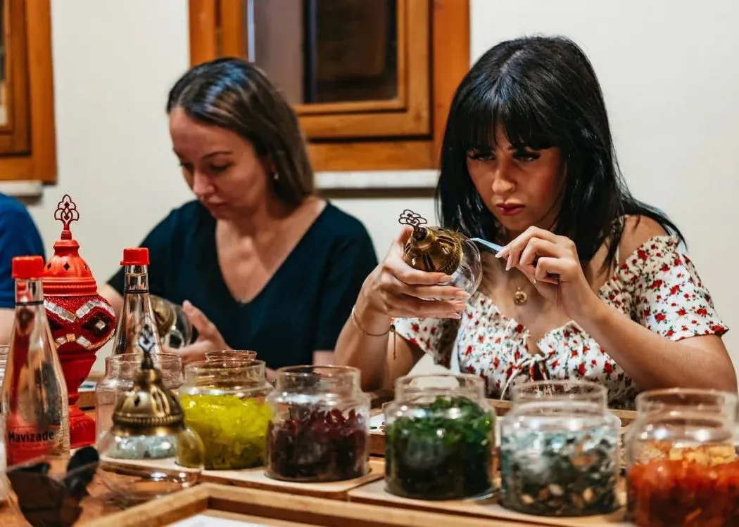 传统土耳其马赛克灯制作工作坊（含茶点）