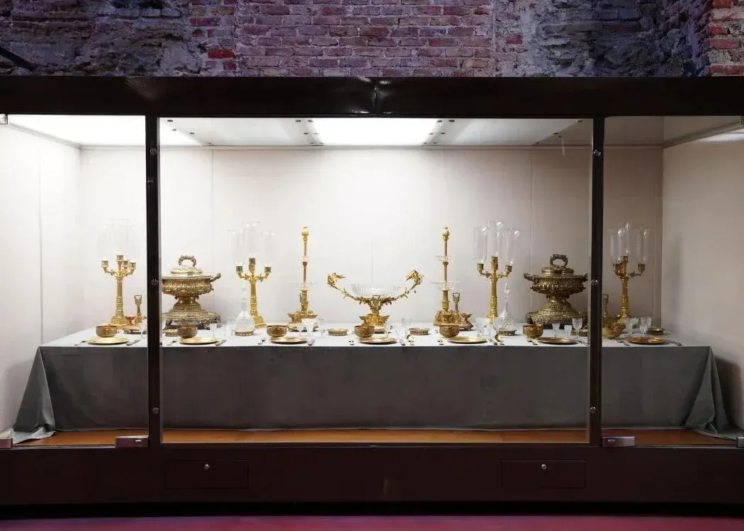 ورود بدون انتظار در صف بلیت موزه Palace Collections همراه با راهنمای صوتی