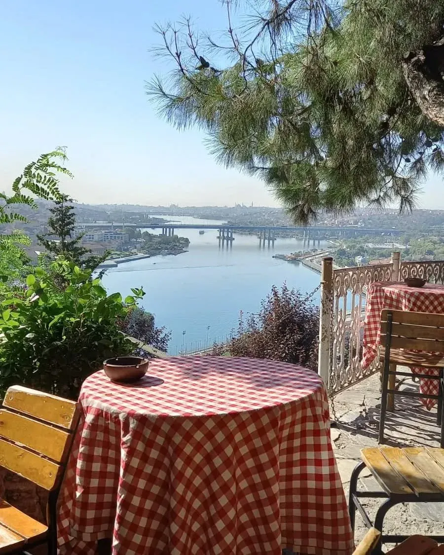 Pierre Loti واکنگ ٹور آڈیو گائیڈ کے ساتھ