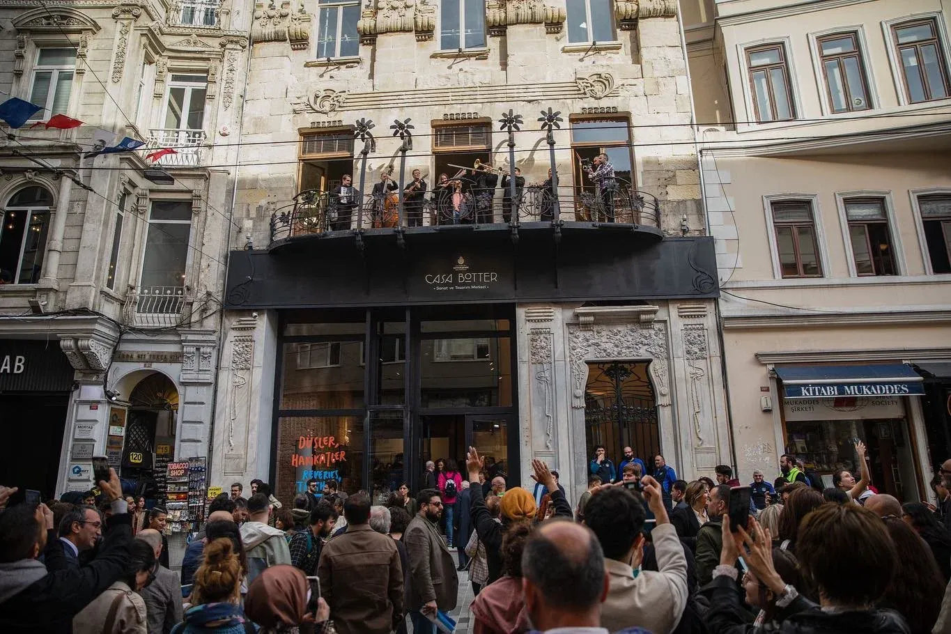 Passeio a pé pela Taksim Square e Istiklal Street com Audioguia