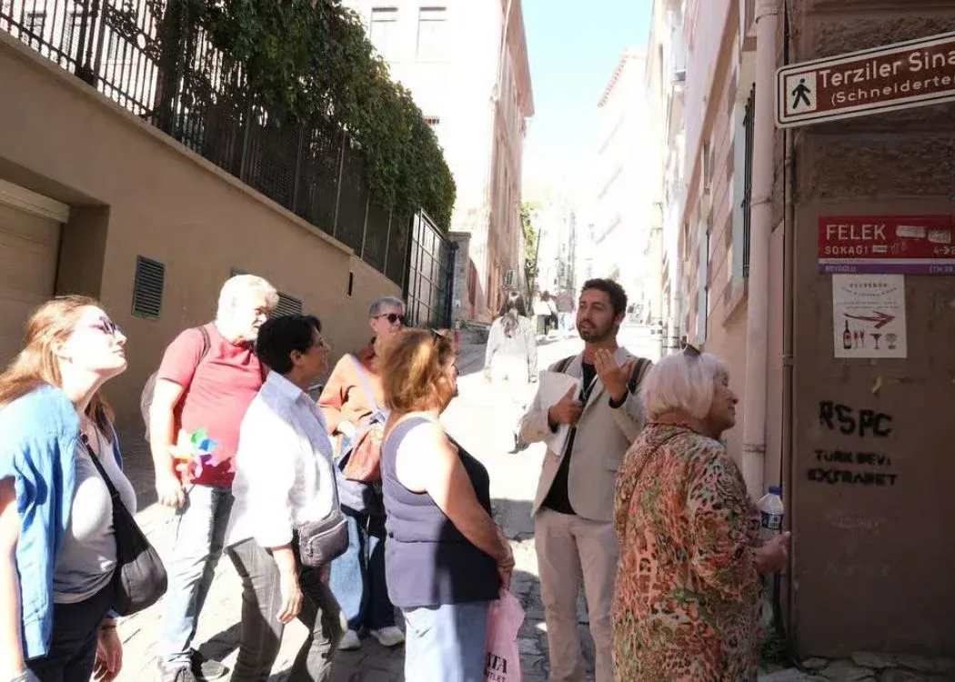 Istanbul City Walk Guided Tour: Galata, Istiklal, Taksim & Karaköy