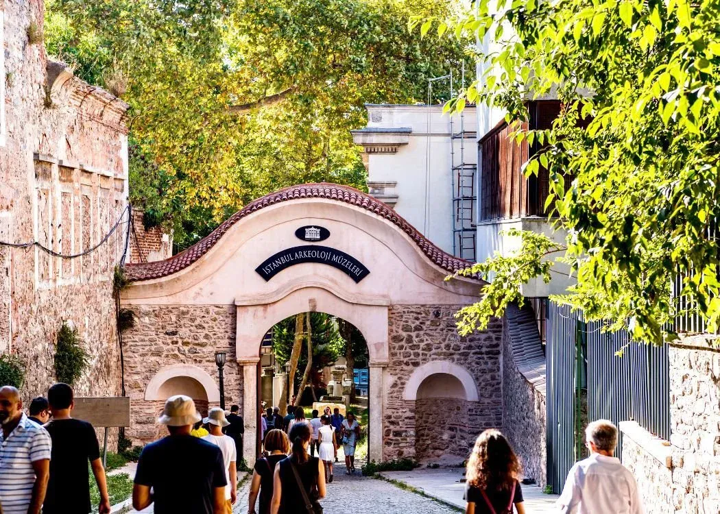 Istanbul Archaeological Museums 優先入場（チケット列スキップ）＆オーディオガイド