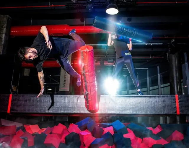 بلیط ورودی Flyzone Air Sports - Torium